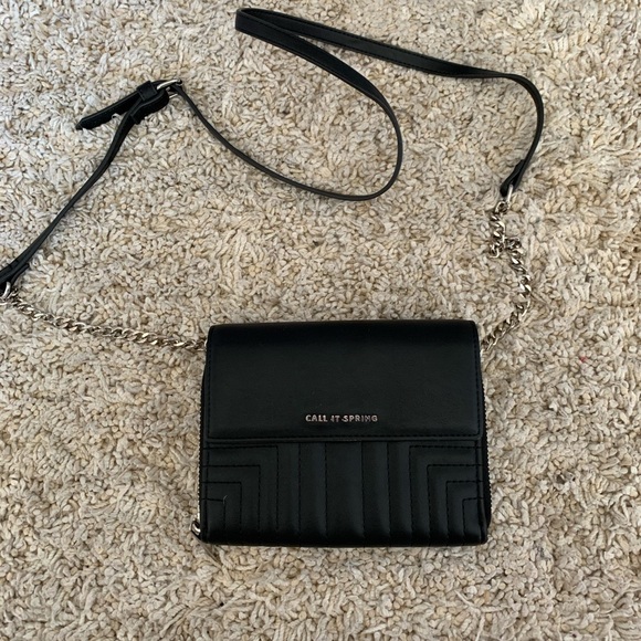 Call it Spring purse - Picture 1 of 4